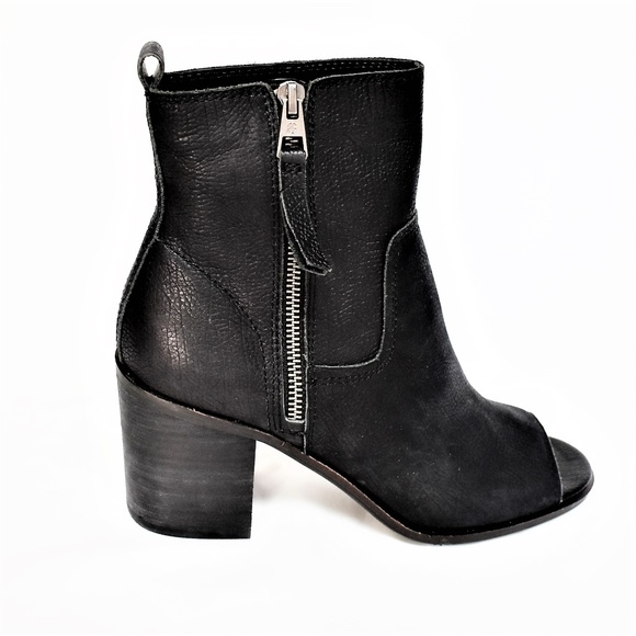 NEW Lucky Brand Kamren 8.5 38.5 Ankle Boots Black - Picture 4 of 8